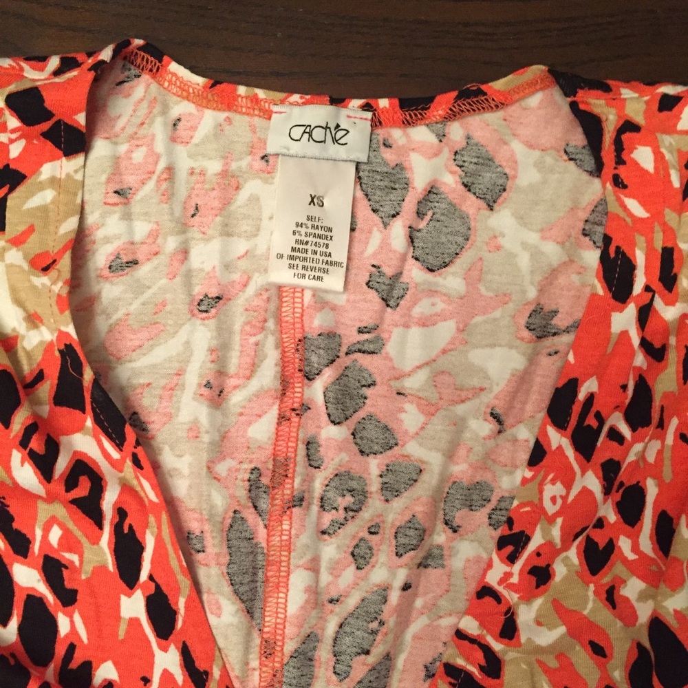 Cache Wrap Dress - Picture 2 of 3